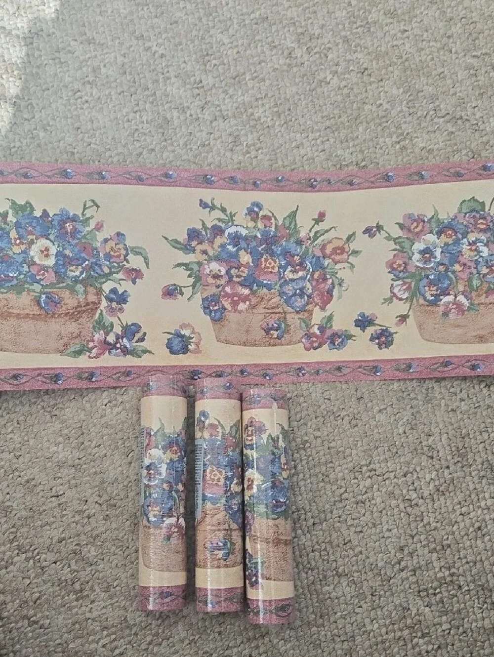 Vintage Sunworthy Floral Basket Wallpaper Border – Cream, Pink, Blue, Green